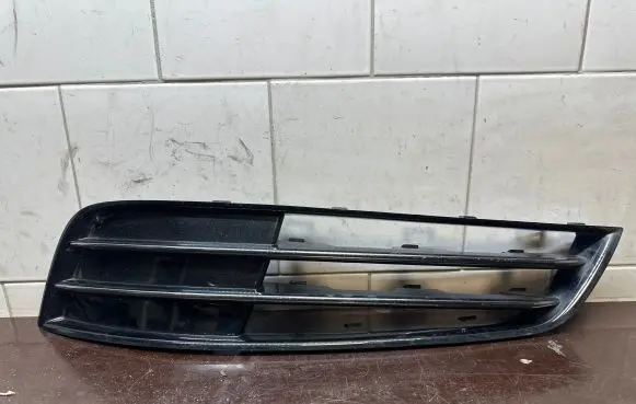 Audi A8 S8 D4 4H Front fog light trim/grill 4H0807679K 4H0807679L