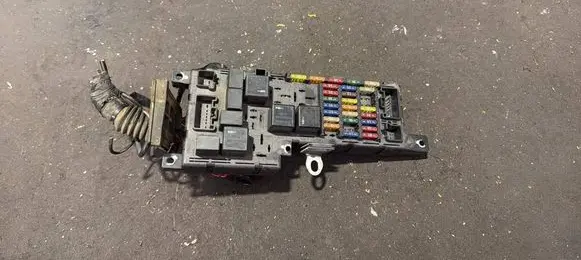 Volvo S60 Fuse module 8678449 518829007