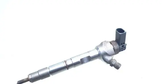 Audi A4 S4 B9 Fuel injector 0445110556 04L130277P