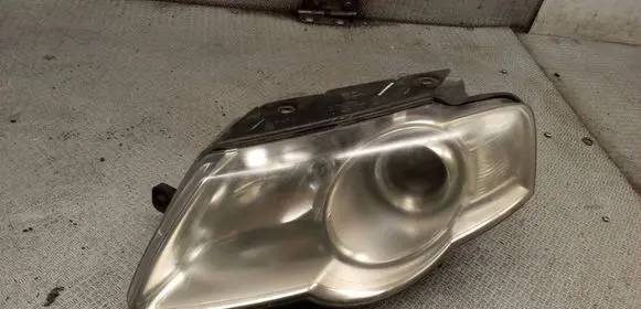 Volkswagen PASSAT B6 Headlight/headlamp 3C0941005Q