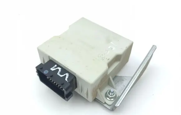 Toyota Corolla Verso AR10 Window wiper relay 859400F010