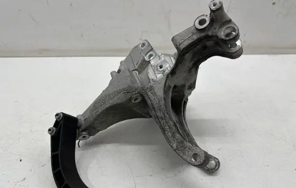 Jeep Compass Generator/alternator bracket 