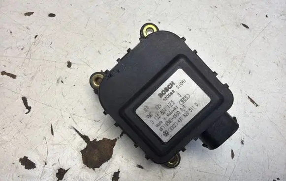 Audi A6 S6 C5 4B Air flap motor/actuator 4B1820511D