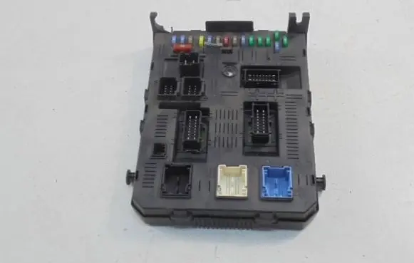 Citroen C5 Fuse box set 9661940380