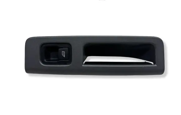 Volvo V50 Electric window control switch 8679476