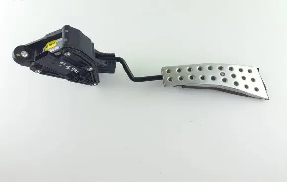 Honda Civic Accelerator throttle pedal KL4690