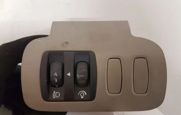 Renault Scenic II - Grand scenic II Light switch 88020005