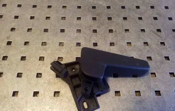 Engine bonnet (hood) release handle