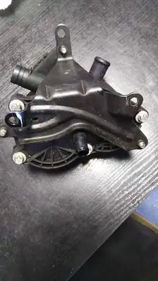 Mercedes-Benz Vaneo W414 Oil breather separator 6680100062