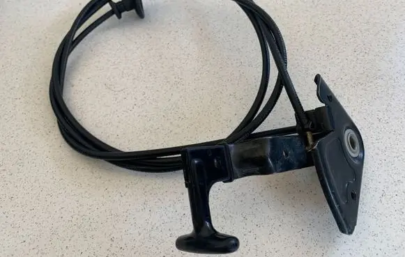 Audi A6 S6 C5 4B Engine bonnet/hood lock release cable 8D0823591A