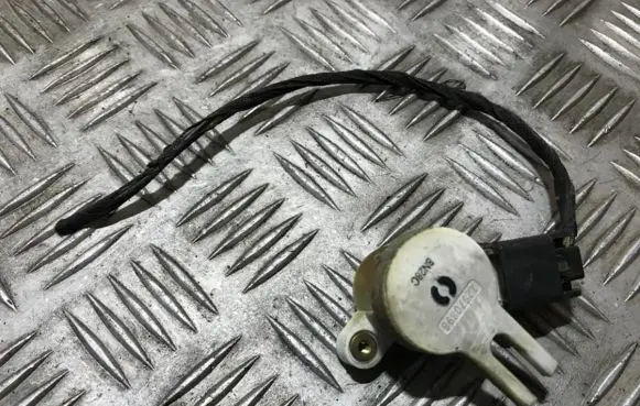 Clutch pedal sensor