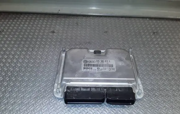 Audi A2 Engine control unit/module 045906019G 0281010220