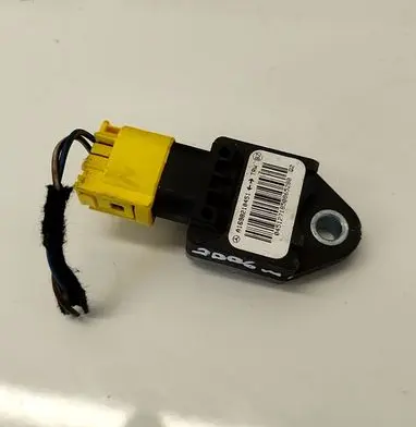 Mercedes-Benz A W169 Airbag deployment crash/impact sensor A1698210451