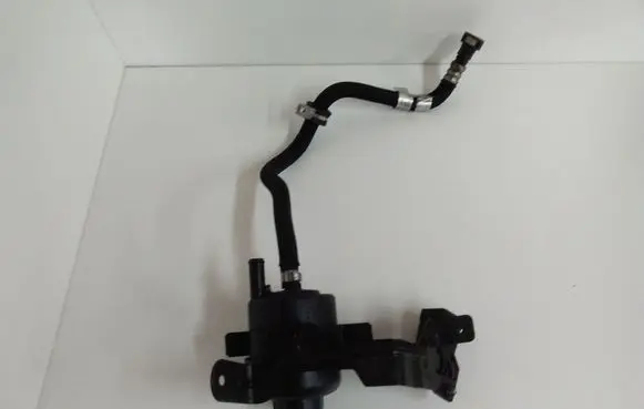 Maserati Ghibli Brake fluid reservoir 0281003120 670004282