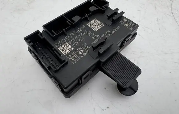Audi A4 S4 B9 8W Door control unit/module 8W0959592M A2C7711410600 8W0959592J