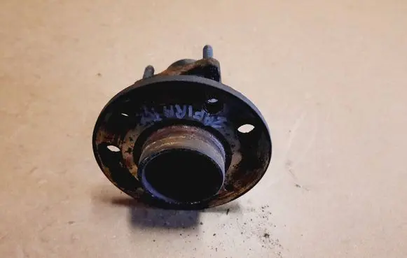 Opel Zafira A Rear wheel hub