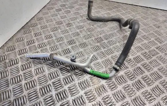 BMW 5 E39 Engine coolant pipe/hose 6916537