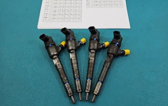 Opel Corsa D Fuel injectors set 0445110183 IMPRK1609376