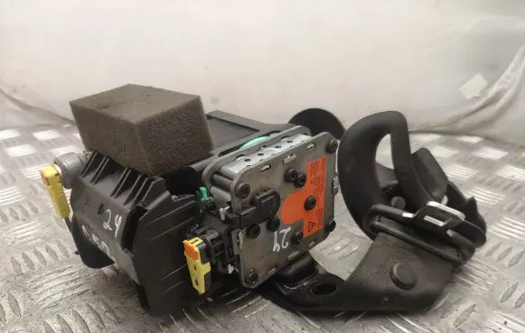 Audi A5 8T 8F Front seatbelt 8T0857705 306369910