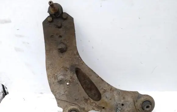 Opel Vivaro Front lower control arm/wishbone