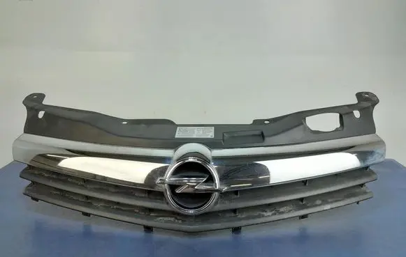 Opel Astra H Front grill 13108460