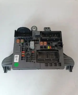 Opel Insignia A Fuse module 22737765 135551277 544949969