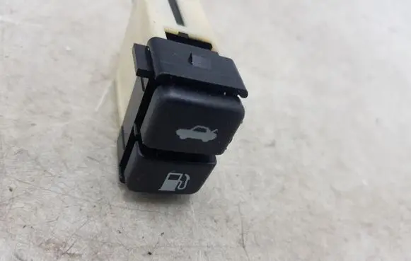 Lexus IS 220D-250-350 Other switches/knobs/shifts NOCODE