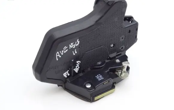 Toyota Avensis T250 Rear door lock 