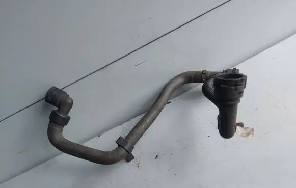 Opel Insignia A Engine coolant pipe/hose 13220148