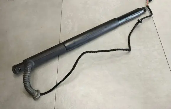 BMW X6 E71 Tailgate/trunk strut/damper 7332697