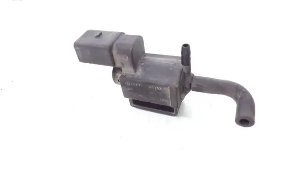 Volkswagen Golf V Vacuum valve 037906283C