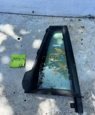 Ford Mondeo Mk III Rear door window glass 43R001057 DOT27M23100AS2