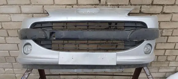 Peugeot 1007 Front bumper