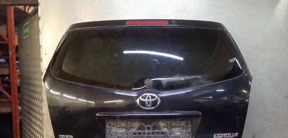 Toyota Corolla Verso AR10 Tailgate/trunk/boot lid