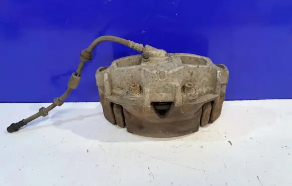 Volvo V70 Front brake caliper 36000150 36000149