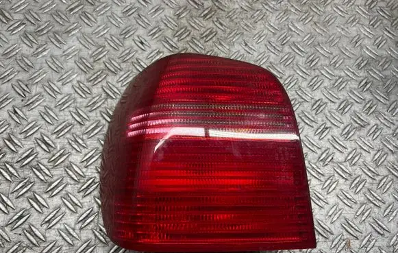 Volkswagen Polo III 6N 6N2 6NF Rear/tail lights E411315