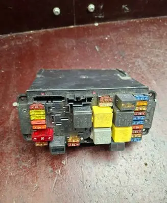 Mercedes-Benz CLK A209 C209 Fuse module 2095451101 5DK00848511