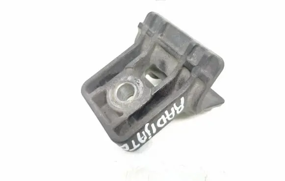 Chevrolet Orlando Radiator mount bracket 13250318
