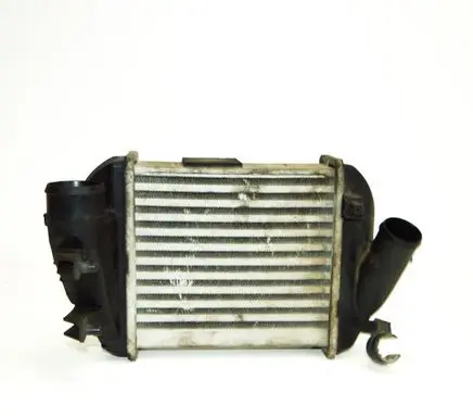 Audi A4 S4 B7 8E 8H Intercooler radiator 8E0145805E