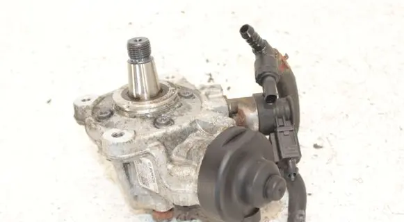 Skoda Superb B6 (3T) Fuel injection high pressure pump 03L130755L 0445010526