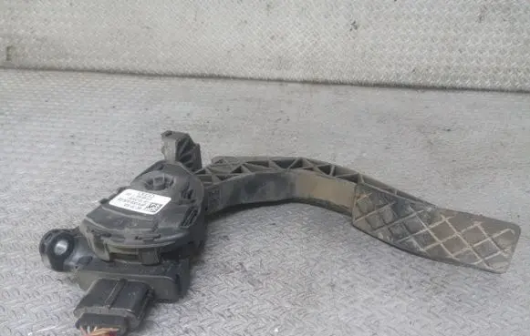 Audi A4 S4 B8 8K Accelerator throttle pedal 8K1721523