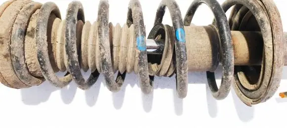 Toyota Avensis T220 Rear coil spring
