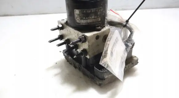 Volkswagen Golf IV ABS Pump