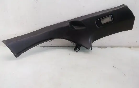 BMW 3 E46 (D)pillar trim (top) 8209013A