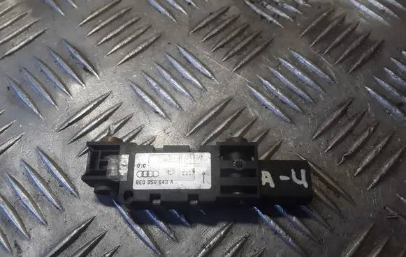 Audi A4 S4 B6 8E 8H Airbag deployment crash/impact sensor 8E0959643A