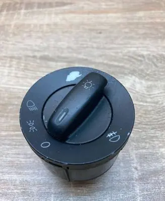 Volkswagen PASSAT B6 Light switch 1K0941431B