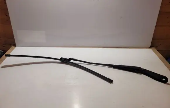 Volvo V60 Windshield/front glass wiper blade 30753504
