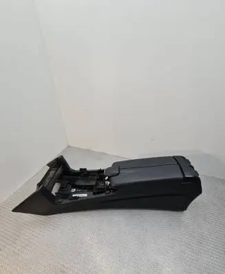 Mercedes-Benz E W212 Center console 70100009H15