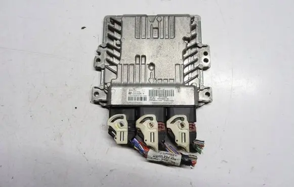 Peugeot 5008 Engine control unit/module 9801622880