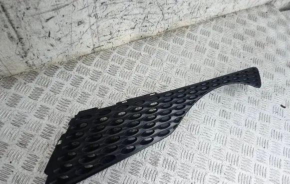 Nissan Juke I F15 Front bumper lower grill 620751KA6A 620701KA6A
